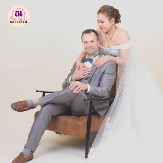 ร้านเช่าชุดแต่งงานสมุทรปราการ Napattraporn  - บริการแต่งหน้าเจ้าสาว ร้านเช่าชุดแต่งงานสมุทรปราการ Napattraporn  - บริการแต่งหน้าเจ้าสาว